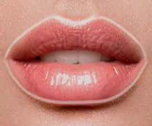Bild mit einer Permanent Makeup - Lippen- Lip-Light - Pigmentierung.