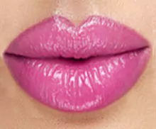 Bild mit einer Permanent Makeup - Lippen- Vollschattierung Pigmentierung.